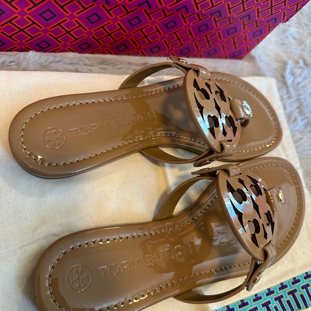 Tory Burch Patent Miller Sandals NWT - Picture 4 of 10